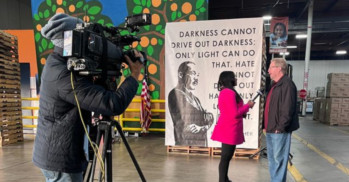 Over 700 Volunteers Serve OC’s Most Vulnerable In Honor Of Dr. Martin Luther King Jr.