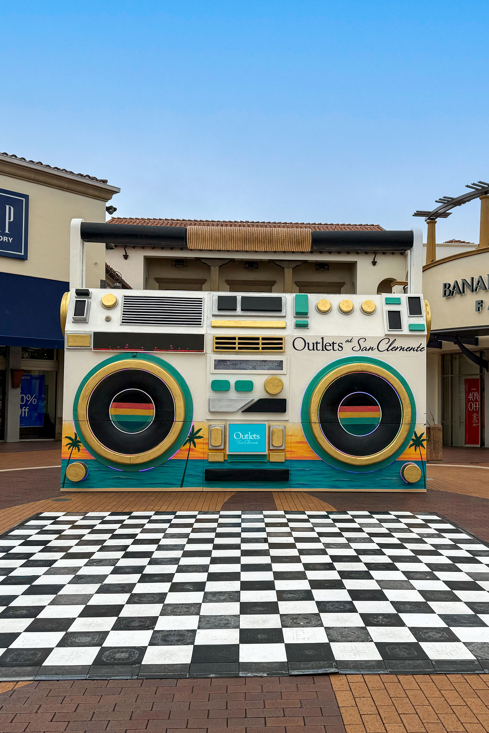 World’s Biggest Boombox Entertains Shoppers in San Clemente